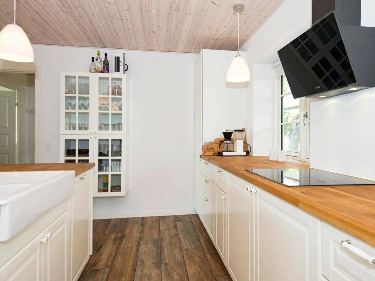 10 Person Holiday Home In Glesborg Eksteriør bilde