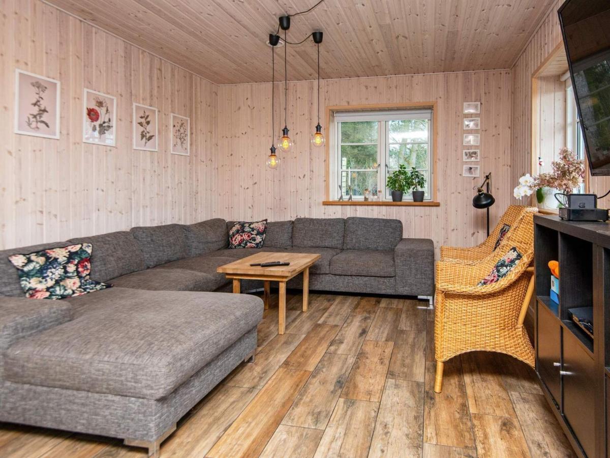 10 Person Holiday Home In Glesborg Eksteriør bilde