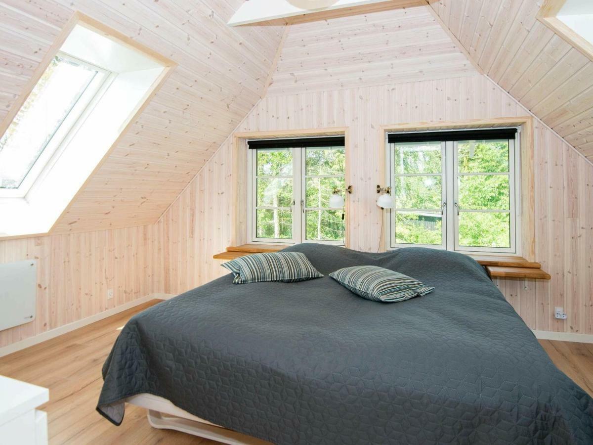 10 Person Holiday Home In Glesborg Eksteriør bilde