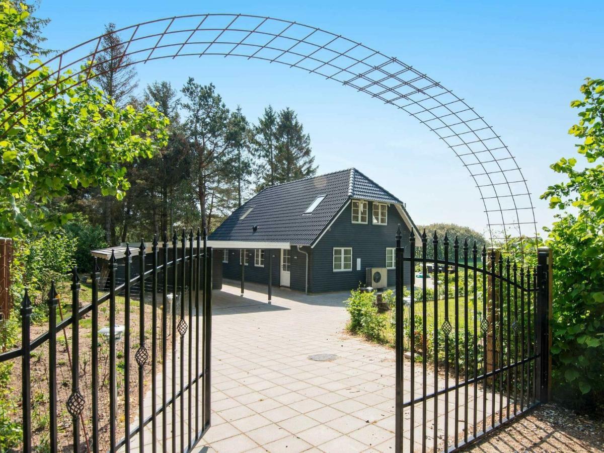 10 Person Holiday Home In Glesborg Eksteriør bilde